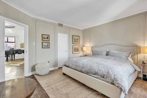Photo 30 at 12 - 423 Avenue Road, St. Clair, Toronto