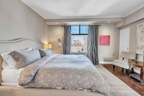 Photo 31 at 12 - 423 Avenue Road, St. Clair, Toronto