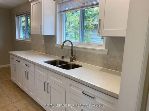 Photo 19 at 15 McDonald Drive, Aurora Heights, Aurora