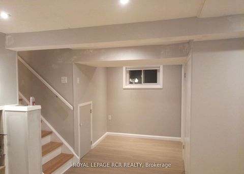 Photo 21 at 15 McDonald Drive, Aurora Heights, Aurora