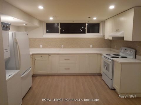 Photo 23 at 15 McDonald Drive, Aurora Heights, Aurora