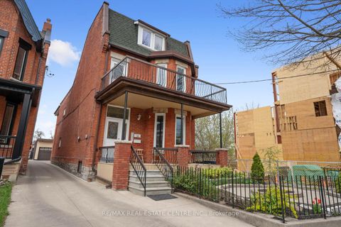 Photo 1 at 14 Churchill Avenue, Bellwoods, Toronto