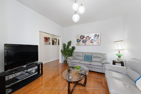 Photo 7 at 14 Churchill Avenue, Bellwoods, Toronto
