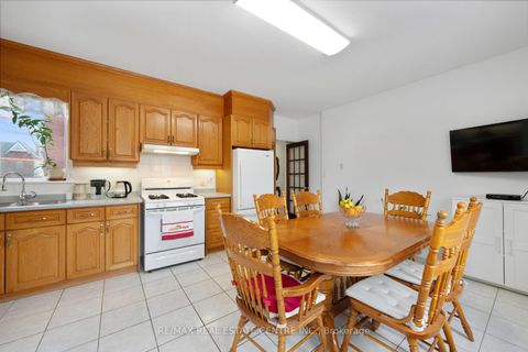 Photo 11 at 14 Churchill Avenue, Bellwoods, Toronto