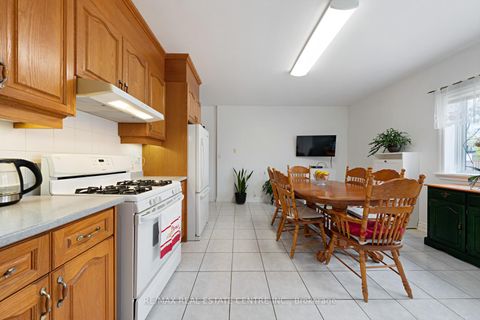 Photo 12 at 14 Churchill Avenue, Bellwoods, Toronto Photo 12 at 14 Churchill Avenue, Bellwoods, Toronto