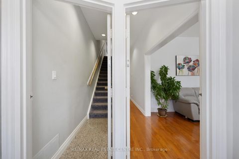 Photo 19 at 14 Churchill Avenue, Bellwoods, Toronto