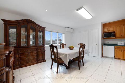 Photo 24 at 14 Churchill Avenue, Bellwoods, Toronto