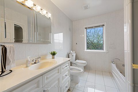 Photo 32 at 14 Churchill Avenue, Bellwoods, Toronto