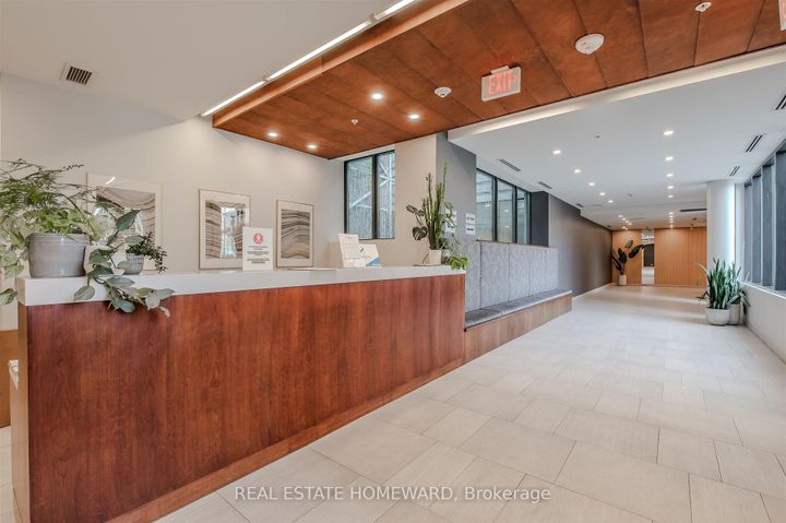 Photo 34 at 424 - 38 Howard Park Avenue, Roncesvalles, Toronto