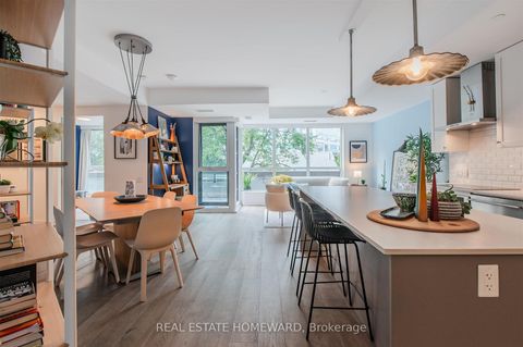 Photo 10 at 424 - 38 Howard Park Avenue, Roncesvalles, Toronto
