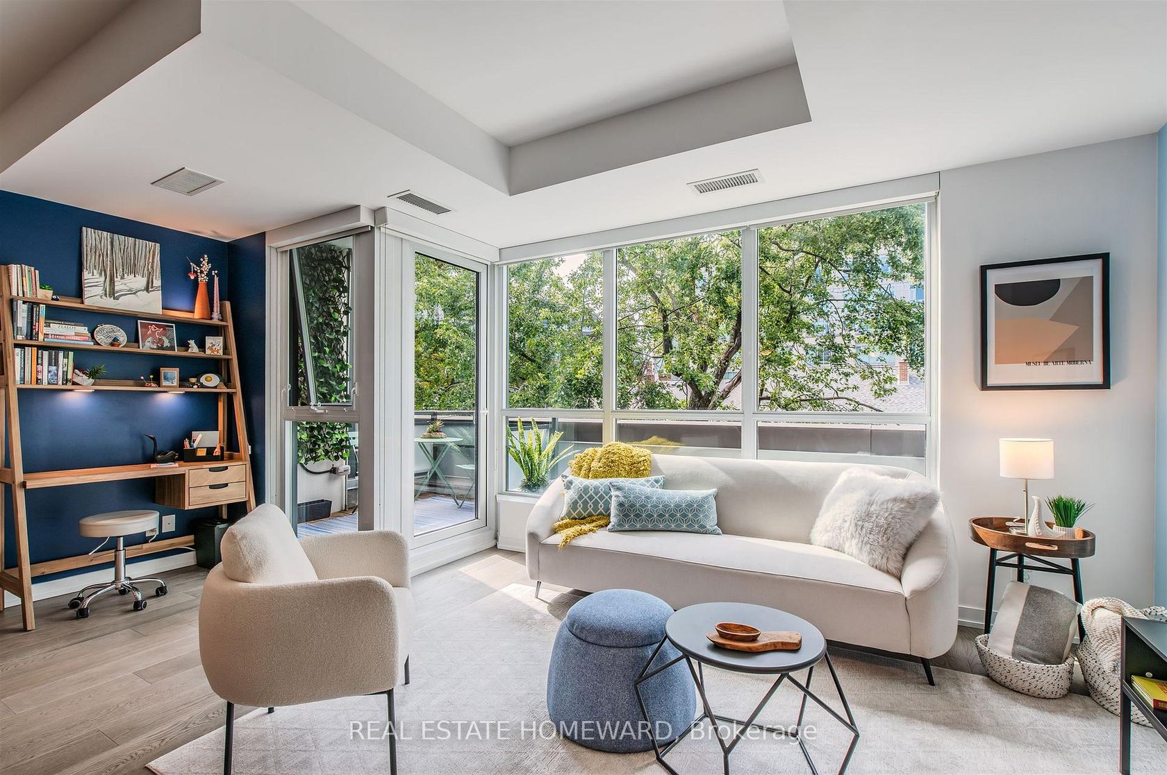 424 - 38 Howard Park Avenue, Roncesvalles, Toronto by Loree Meneguzzi Real Estate 424 - 38 Howard Park Avenue, Roncesvalles, Toronto