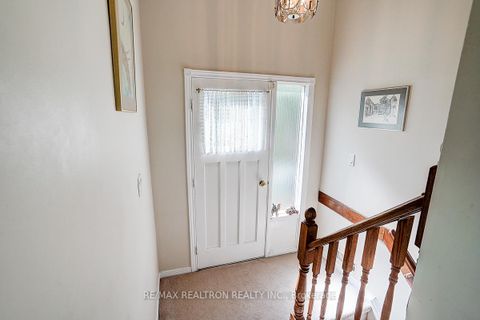 Photo 18 at 9 Eastlea Crescent, L'Amoreaux, Toronto