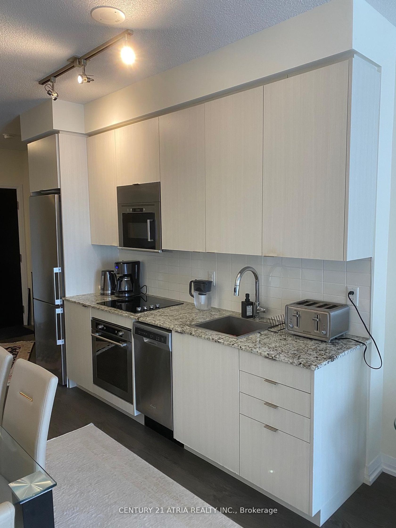 512 - 101 Erskine Avenue, Mount Pleasant West, Toronto 
