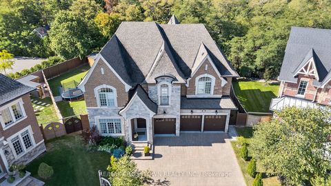 Photo 1 at 10 Annsleywood Court, Kleinburg, Vaughan