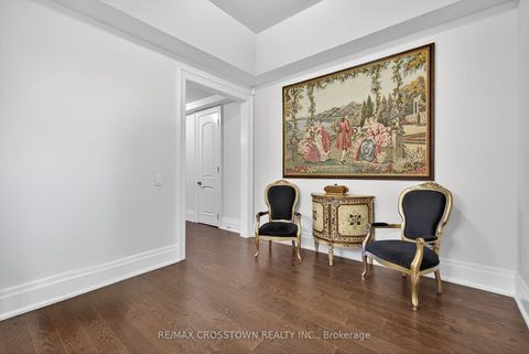 Photo 19 at 10 Annsleywood Court, Kleinburg, Vaughan