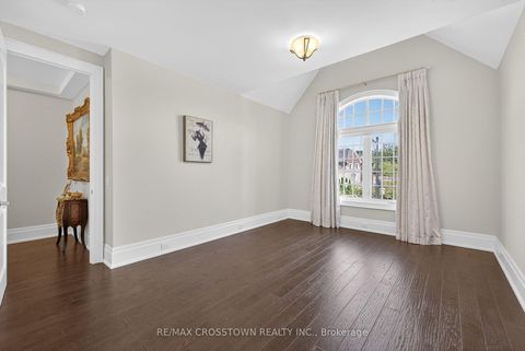 Photo 33 at 10 Annsleywood Court, Kleinburg, Vaughan