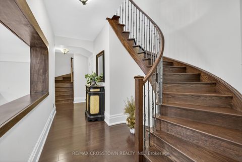 Photo 35 at 10 Annsleywood Court, Kleinburg, Vaughan