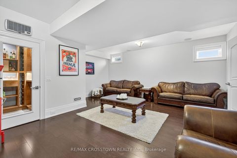 Photo 37 at 10 Annsleywood Court, Kleinburg, Vaughan