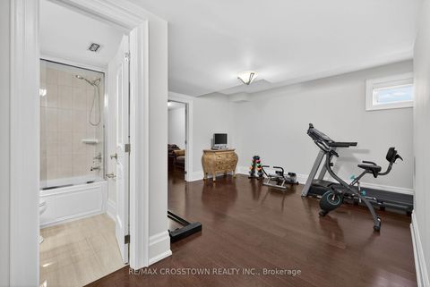 Photo 39 at 10 Annsleywood Court, Kleinburg, Vaughan