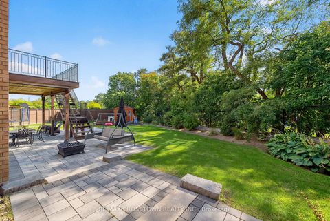 Photo 42 at 10 Annsleywood Court, Kleinburg, Vaughan