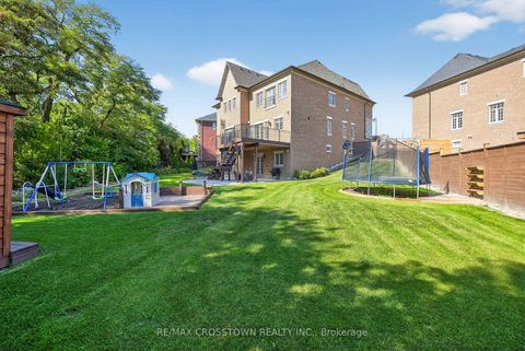 Photo 43 at 10 Annsleywood Court, Kleinburg, Vaughan