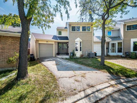 Photo 1 at 2 Giles Court, Jamestown, Toronto Photo 1 at 2 Giles Court, Jamestown, Toronto