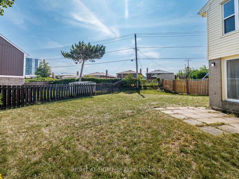 Photo 34 at 2 Giles Court, Jamestown, Toronto Photo 34 at 2 Giles Court, Jamestown, Toronto