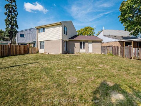 Photo 36 at 2 Giles Court, Jamestown, Toronto