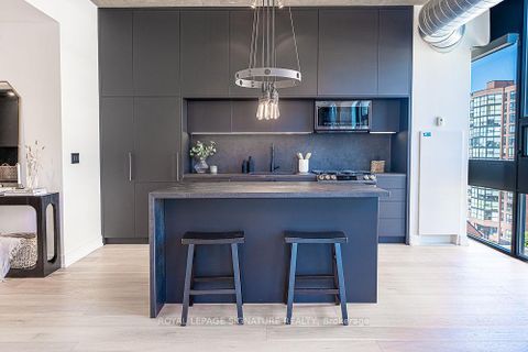 Photo 7 at 705 - 60 Bathurst Street, Niagara, Toronto