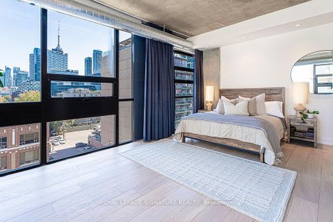 Photo 12 at 705 - 60 Bathurst Street, Niagara, Toronto