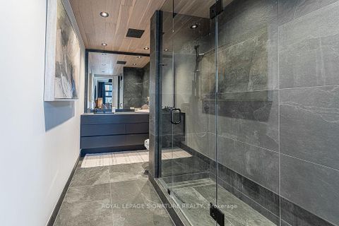 Photo 15 at 705 - 60 Bathurst Street, Niagara, Toronto
