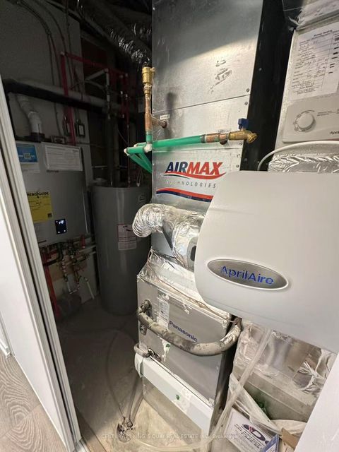 Photo 3 at 34 Matawin Lane, Headford Business Park, Richmond Hill Photo 3 at 34 Matawin Lane, Headford Business Park, Richmond Hill