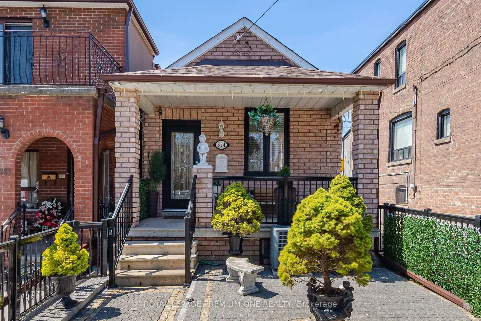 524 Salem Avenue N, Junction, Toronto 