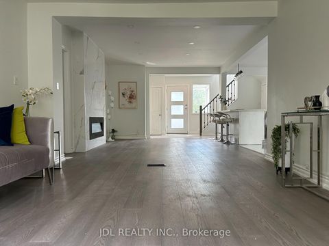 Photo 3 at 18 Cadillac Ave Avenue, Clanton Park, Toronto