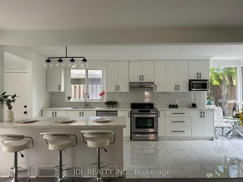 Photo 4 at 18 Cadillac Ave Avenue, Clanton Park, Toronto