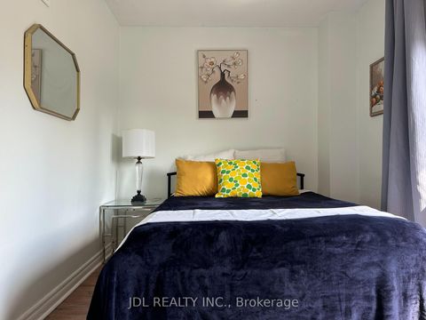 Photo 9 at 18 Cadillac Ave Avenue, Clanton Park, Toronto