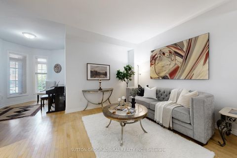 Photo 4 at 76 Westbury Court, Westbrook, Richmond Hill