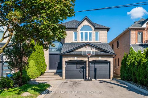Photo 1 at 87 Vaughan Boulevard, Beverley Glen, Vaughan
