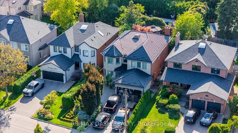 Photo 3 at 87 Vaughan Boulevard, Beverley Glen, Vaughan