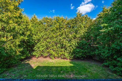 Photo 34 at 87 Vaughan Boulevard, Beverley Glen, Vaughan