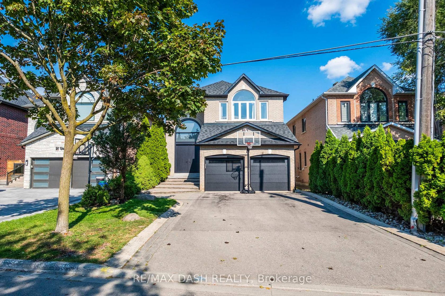 87 Vaughan Boulevard, Beverley Glen, Vaughan 