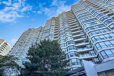 Photo 2 at 311 - 7300 Yonge Street, Yorkhill, Vaughan