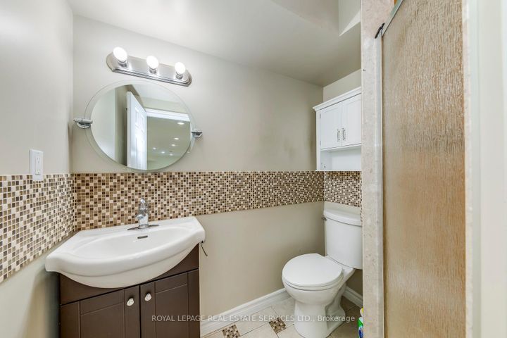 Photo 31 at 1366 Fieldcrest Lane, GA Glen Abbey, Oakville