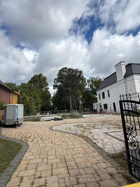 Photo 1 at 212 Duncan Road, Langstaff, Richmond Hill