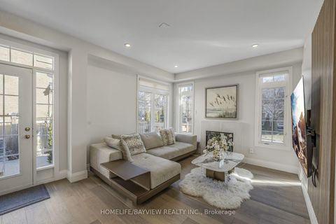 Photo 3 at 14 Montcalm Boulevard, Vellore Village, Vaughan