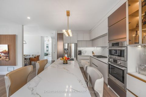 Photo 7 at 14 Montcalm Boulevard, Vellore Village, Vaughan