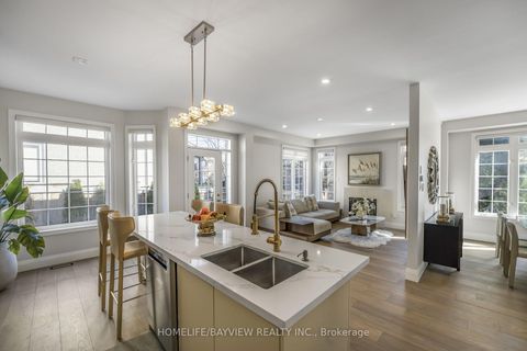 Photo 9 at 14 Montcalm Boulevard, Vellore Village, Vaughan