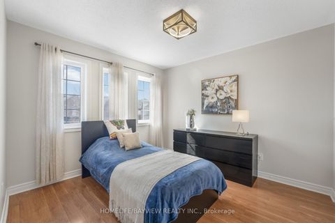 Photo 13 at 14 Montcalm Boulevard, Vellore Village, Vaughan