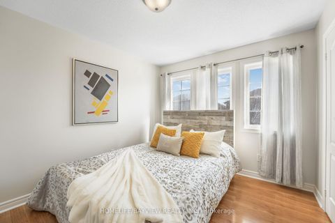 Photo 14 at 14 Montcalm Boulevard, Vellore Village, Vaughan