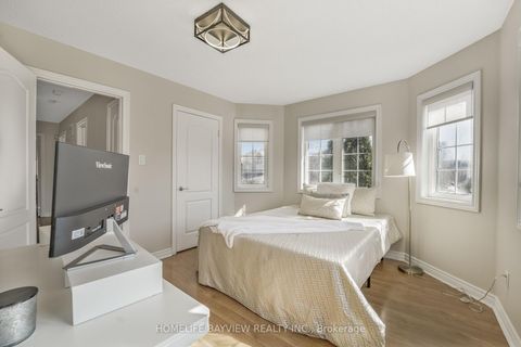 Photo 17 at 14 Montcalm Boulevard, Vellore Village, Vaughan